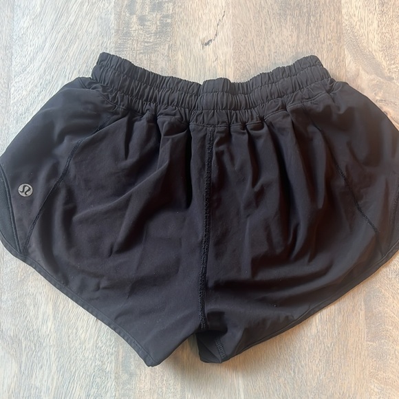 lululemon hotty hots size 2 - Picture 2 of 2